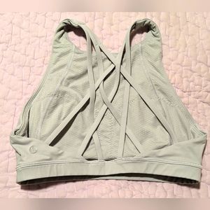 Lululemon High Neck Bra C/D Cup Size 6
